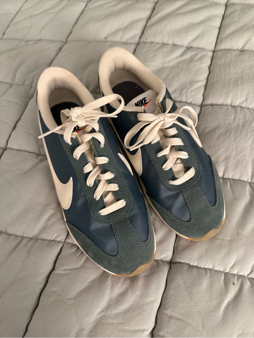 Nike pacific women’s green sneakers